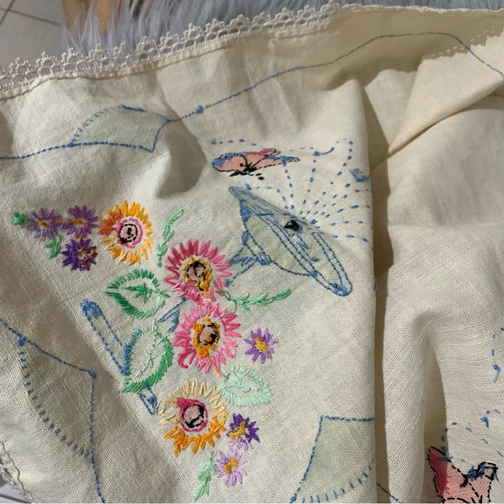 vintage dolly small tea table runner and napkin